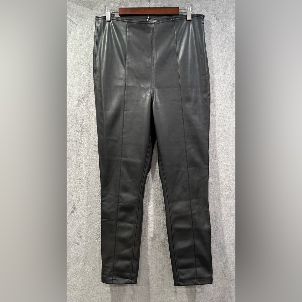Free People We The Free Faux Leather Black High Rise Side Zip Women’s Size 32